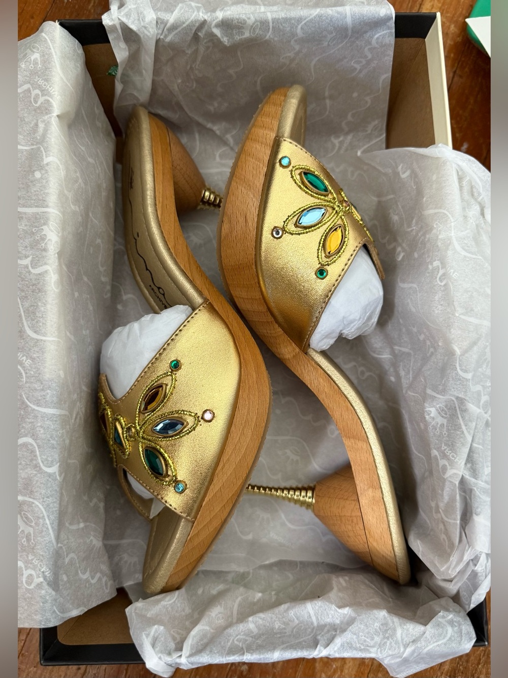 Nina Gold Bejeweled High Heels | NWT Size 7 - Picture 10 of 12